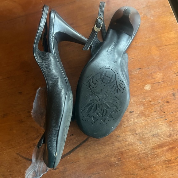 Hispanitas Made in Spain Spanish.3-D floral detail. Leather heels size 39.US 8.5 - Picture 11 of 16